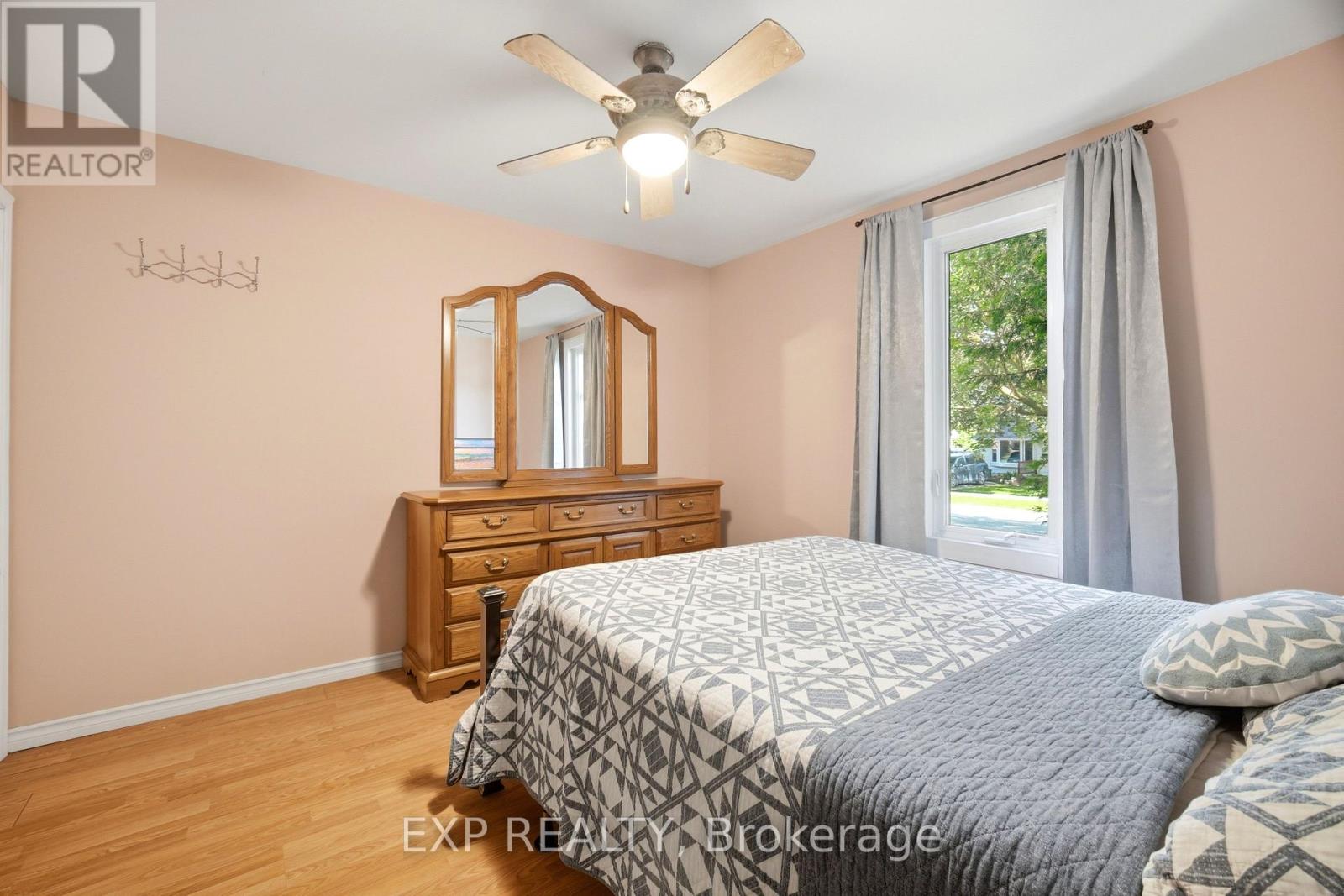 217 Mcdonald Boulevard, Halton Hills (Ac Acton), Ontario  L7J 1B2 - Photo 22 - W13440154