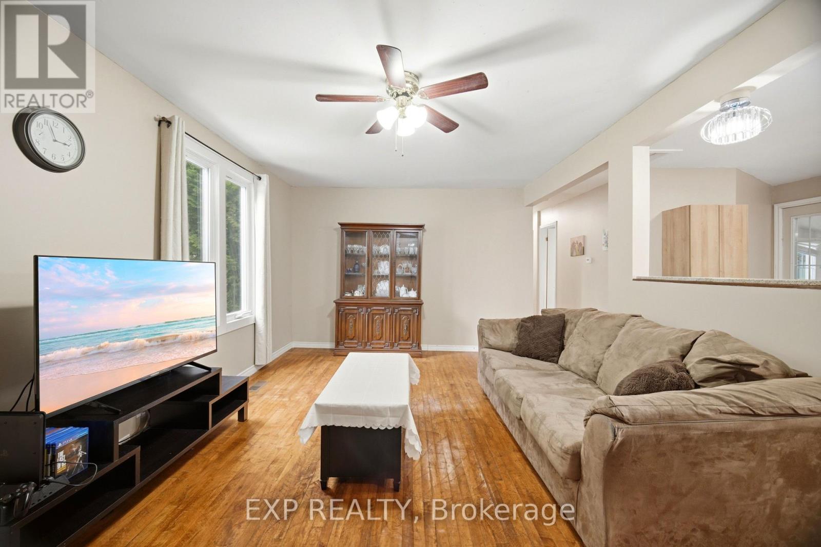 217 Mcdonald Boulevard, Halton Hills (Ac Acton), Ontario  L7J 1B2 - Photo 7 - W13440154