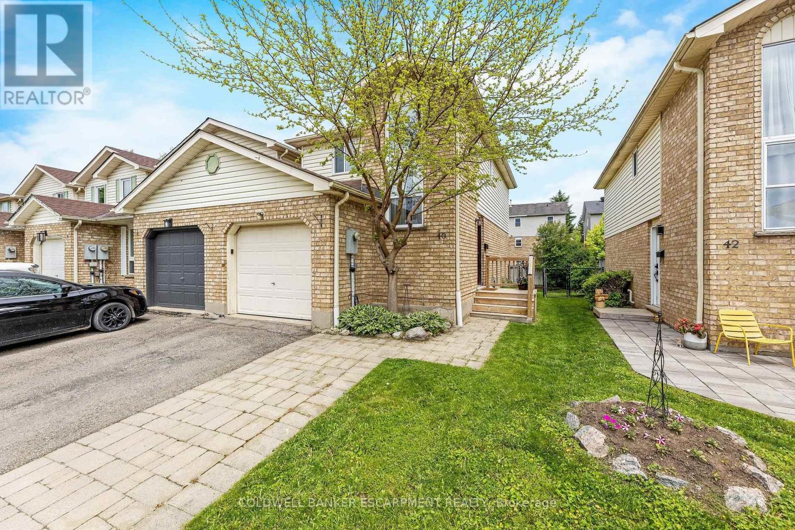 40 Danville Avenue, Halton Hills (Ac Acton), Ontario  L7J 2W5 - Photo 3 - W13440872