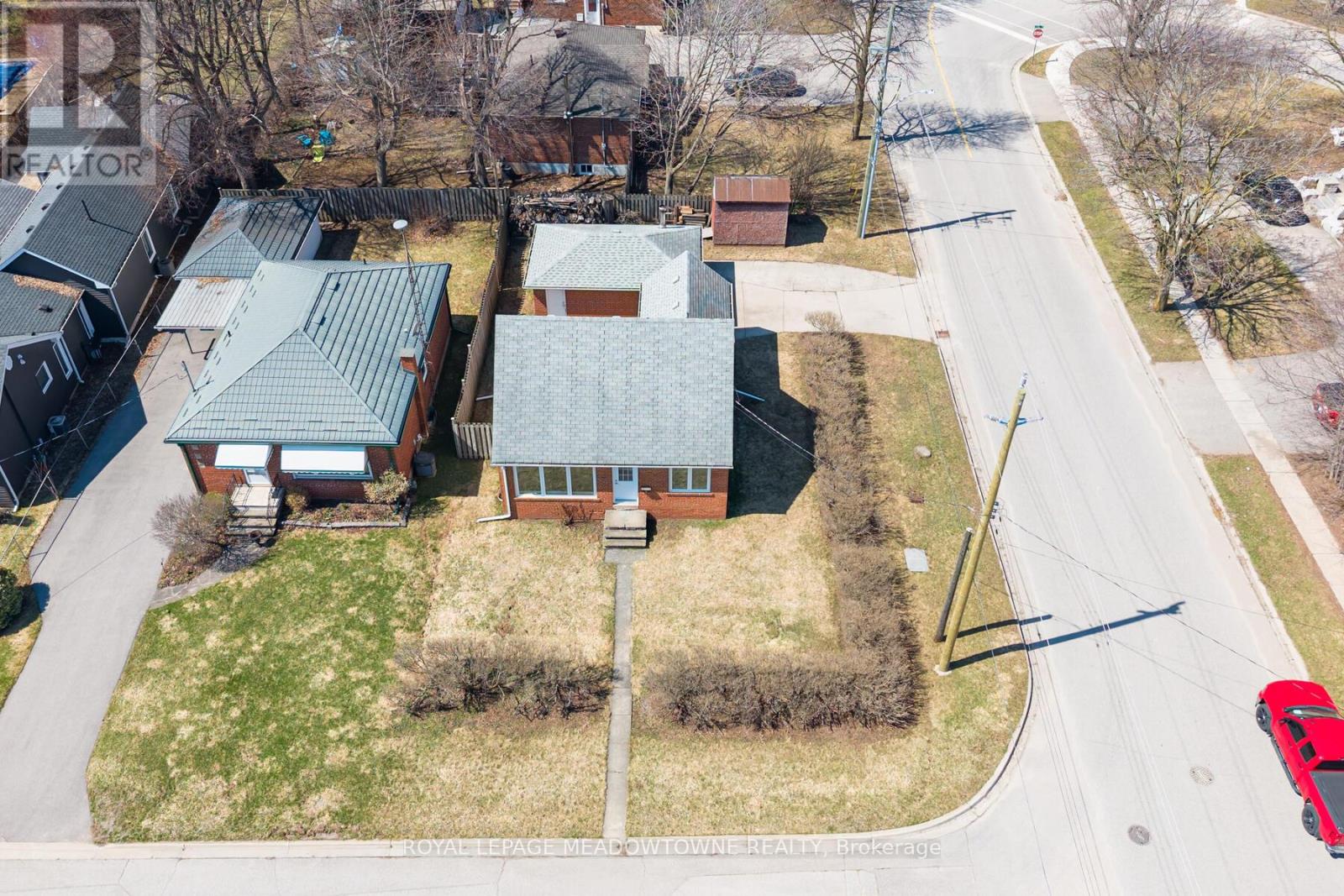 3 Bard Lane, Halton Hills (Georgetown), Ontario  L7G 2M6 - Photo 2 - W13442188