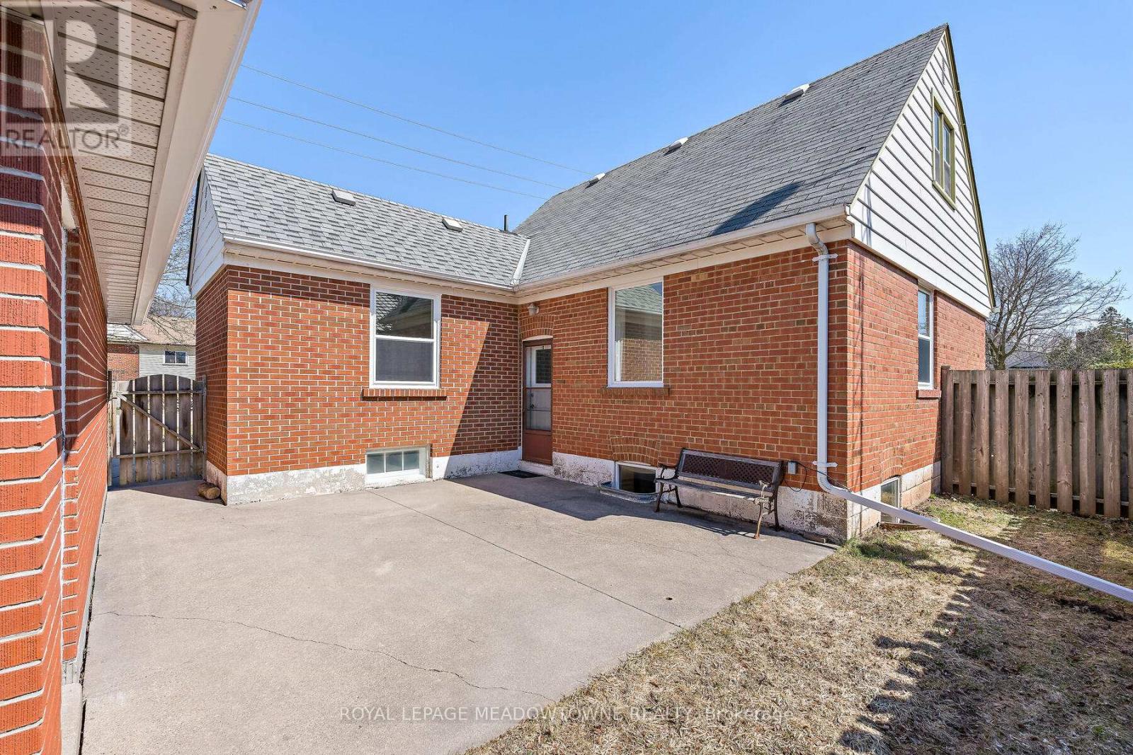 3 Bard Lane, Halton Hills (Georgetown), Ontario  L7G 2M6 - Photo 28 - W13442188