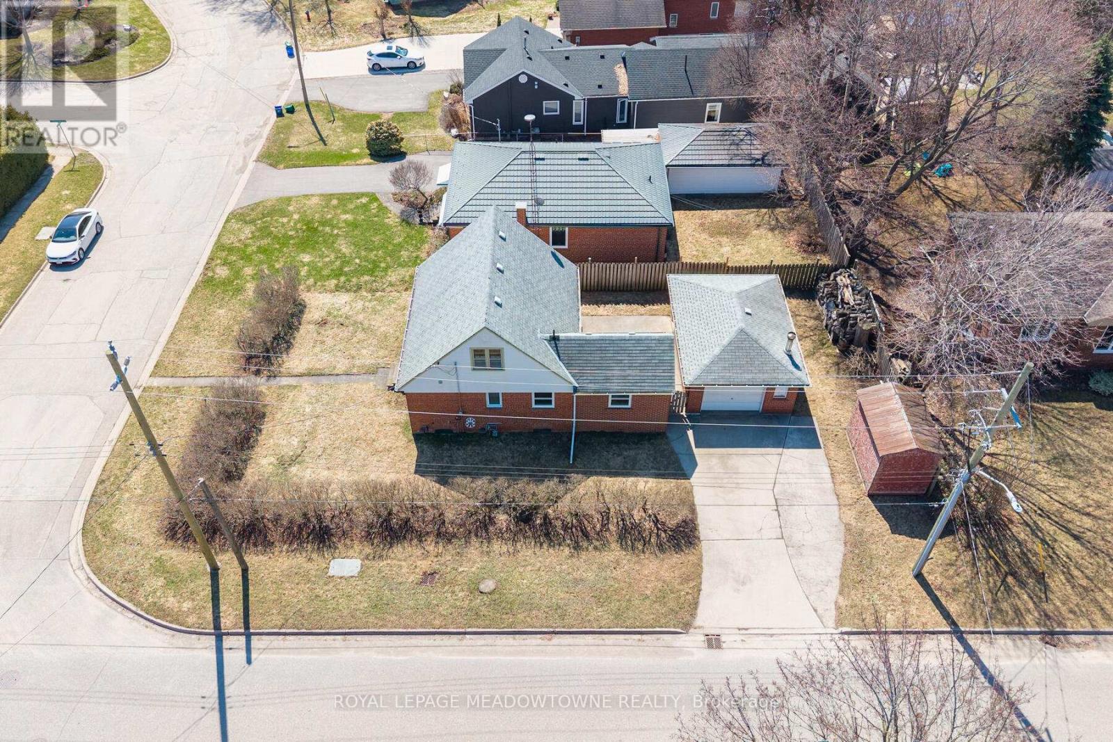3 Bard Lane, Halton Hills (Georgetown), Ontario  L7G 2M6 - Photo 3 - W13442188