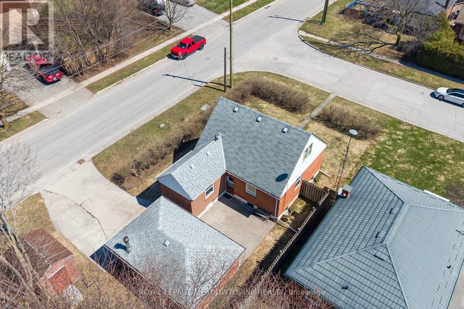 3 Bard Lane, Halton Hills (Georgetown), Ontario  L7G 2M6 - Photo 30 - W13442188