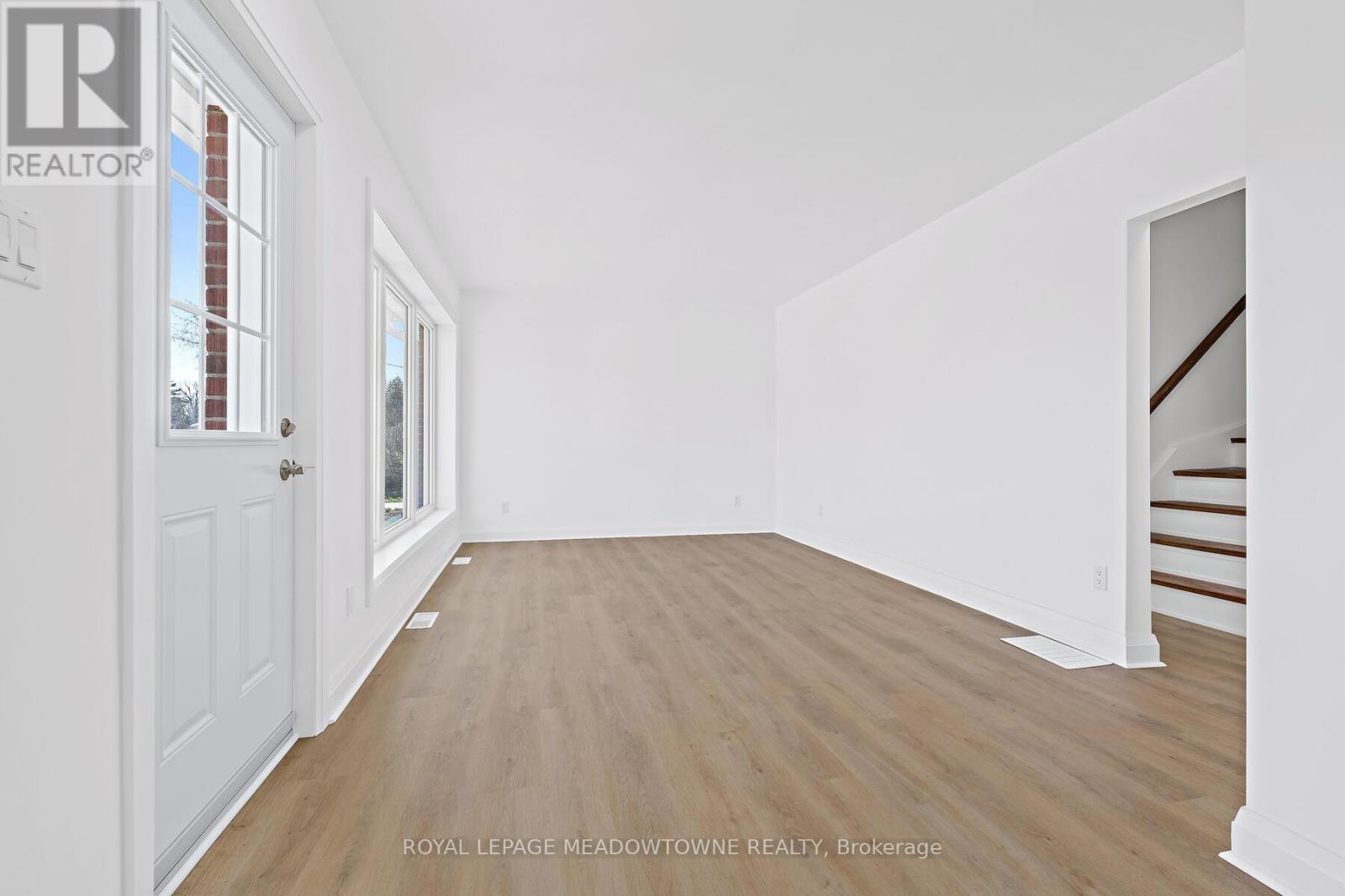 3 Bard Lane, Halton Hills (Georgetown), Ontario  L7G 2M6 - Photo 6 - W13442188