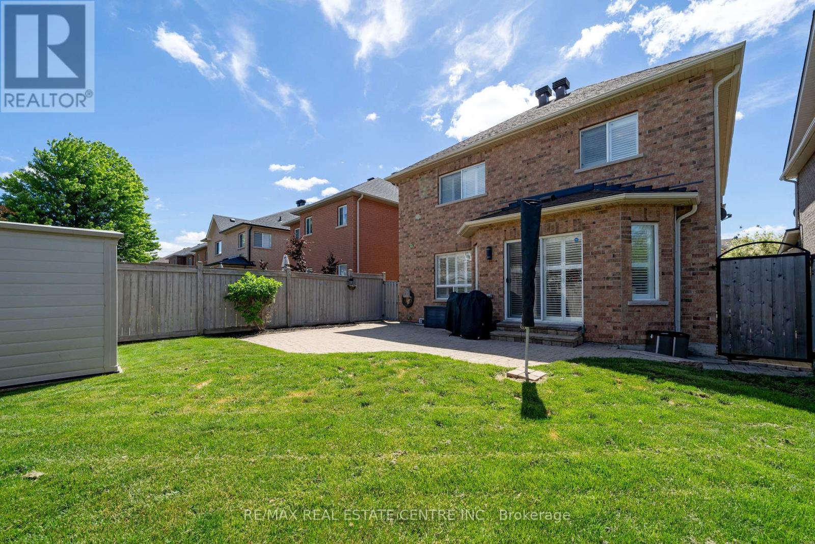 27 Milfoil Street, Halton Hills (Georgetown), Ontario  L7G 6M5 - Photo 21 - W13446226