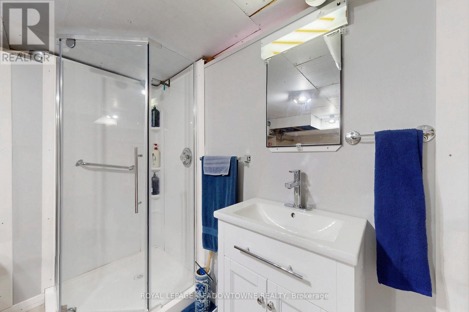 43 Cobblehill Road, Halton Hills (Ac Acton), Ontario  L7J 1P1 - Photo 22 - W13450918