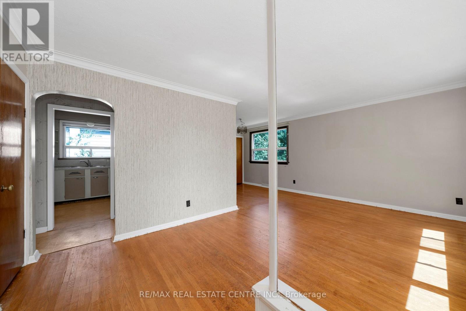 4 Pauline Street, Halton Hills (Georgetown), Ontario  L7G 1V7 - Photo 7 - W13451392