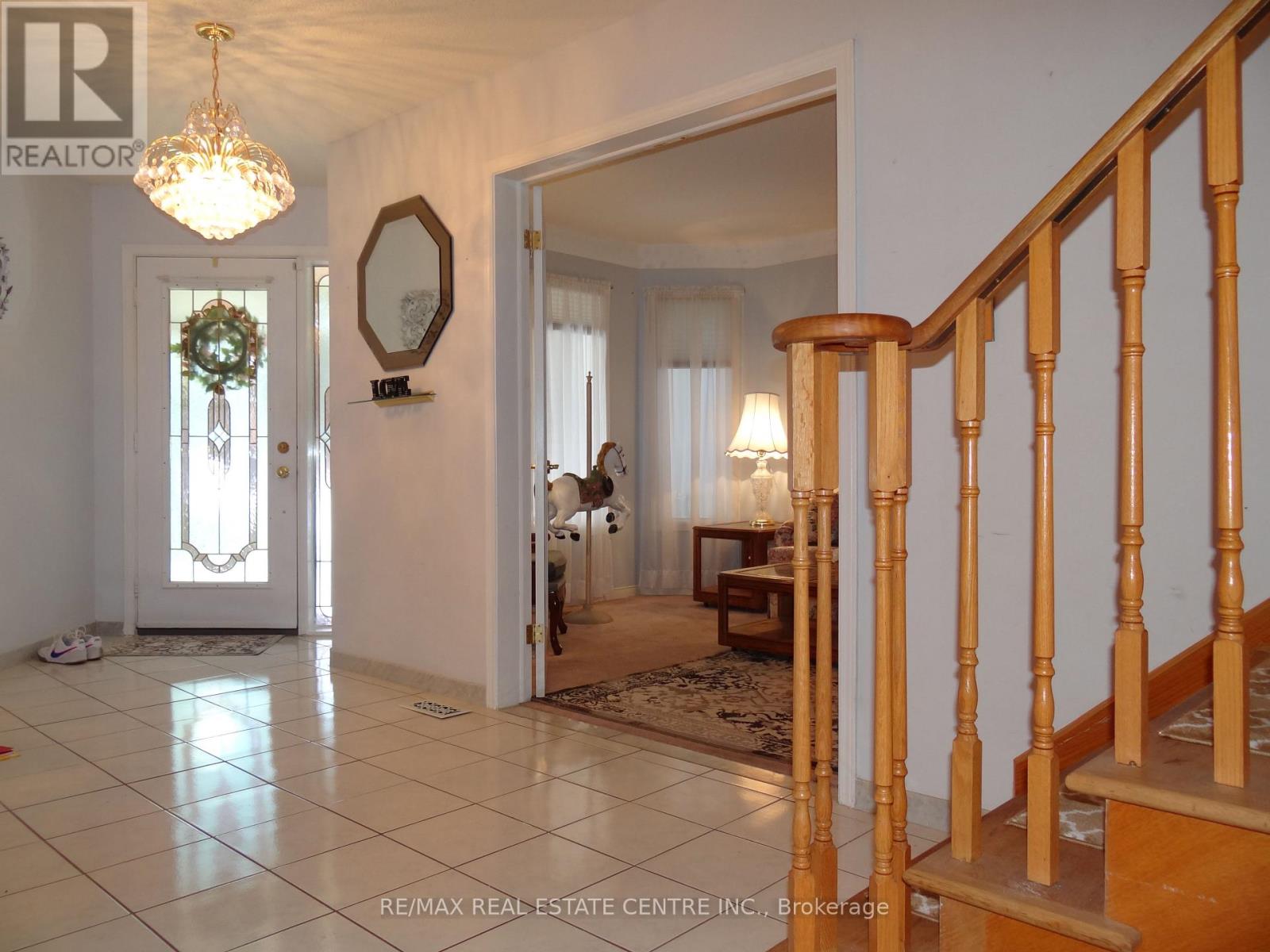 42 Davis Crescent, Halton Hills (Georgetown), Ontario  L7G 5P5 - Photo 9 - W13451690