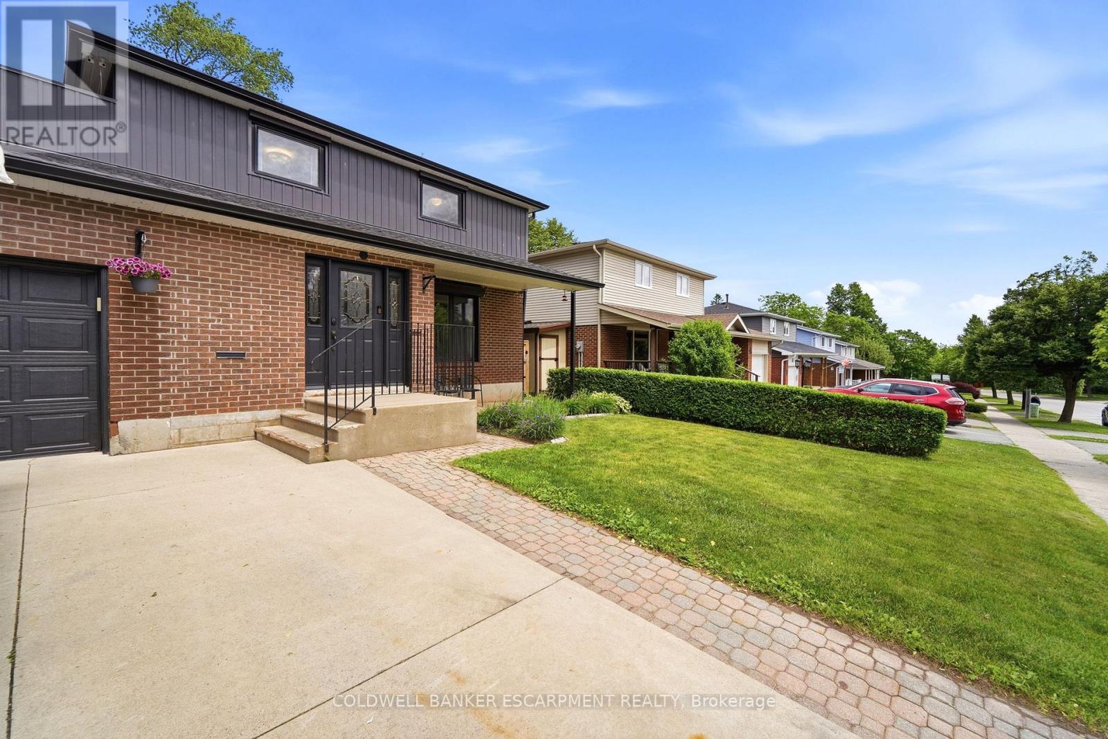 257 Kingham Road, Halton Hills (Ac Acton), Ontario  L7J 2T3 - Photo 2 - W13451848