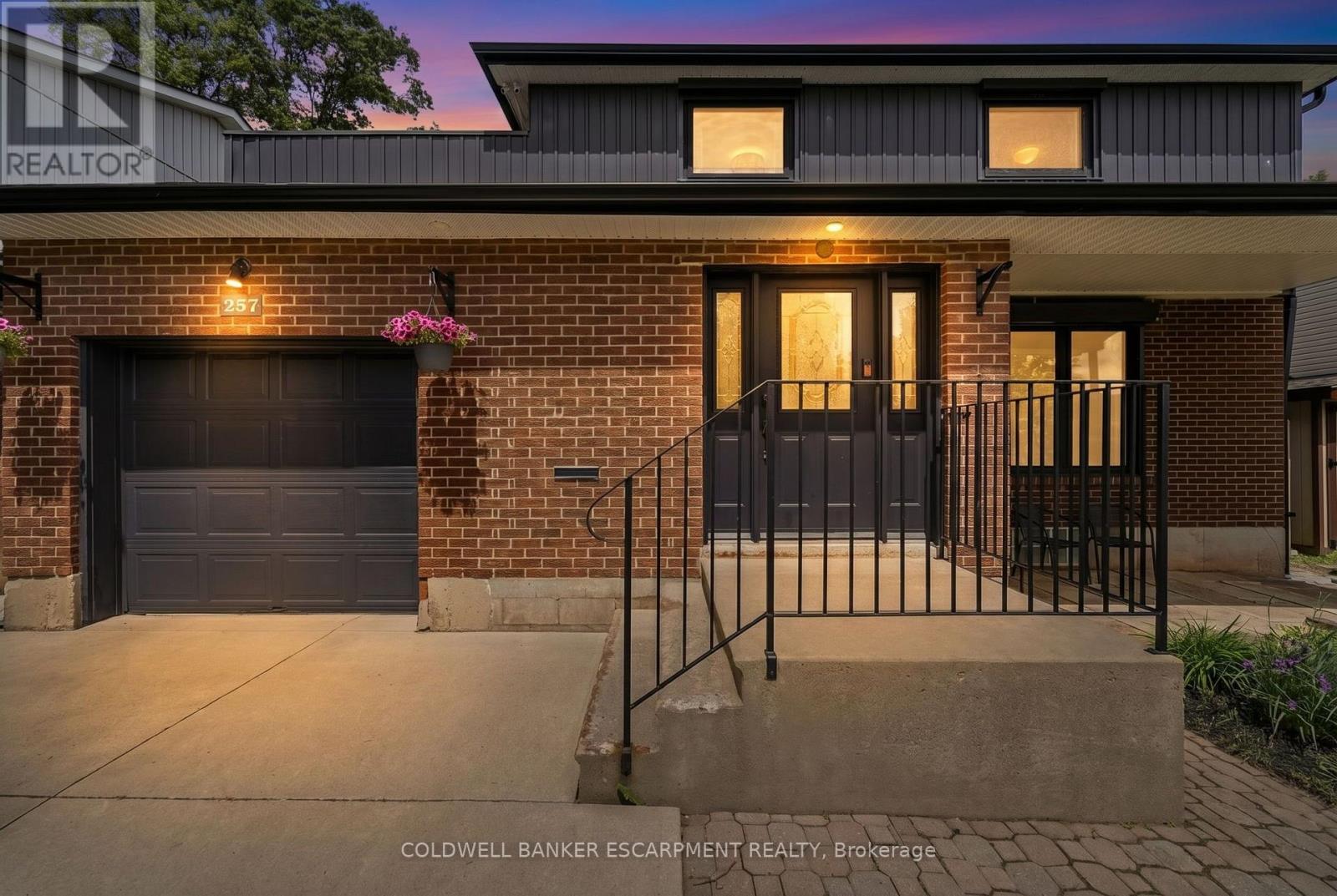257 Kingham Road, Halton Hills (Ac Acton), Ontario  L7J 2T3 - Photo 3 - W13451848