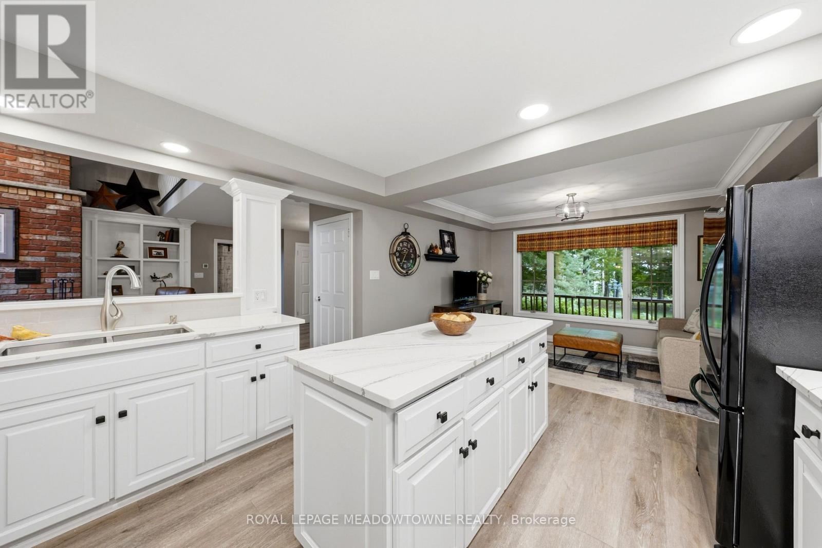 9802 Fifth Line, Halton Hills (Rural Halton Hills), Ontario  L7G 4S6 - Photo 10 - W13452474
