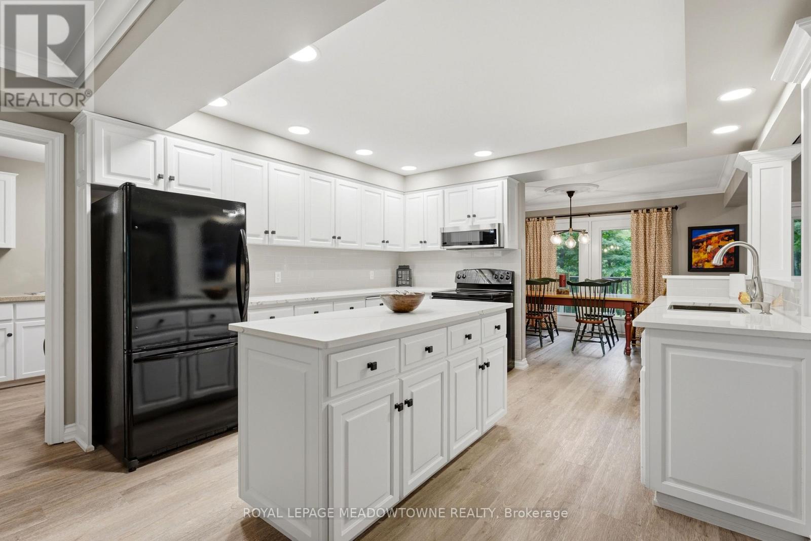 9802 Fifth Line, Halton Hills (Rural Halton Hills), Ontario  L7G 4S6 - Photo 7 - W13452474