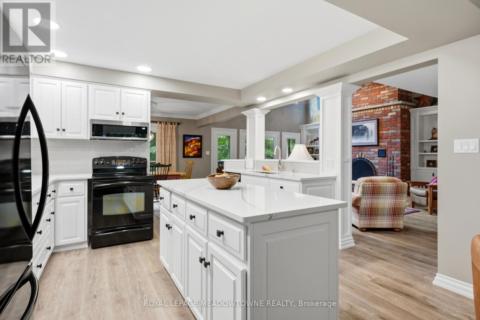 9802 Fifth Line, Halton Hills (Rural Halton Hills), Ontario  L7G 4S6 - Photo 8 - W13452474