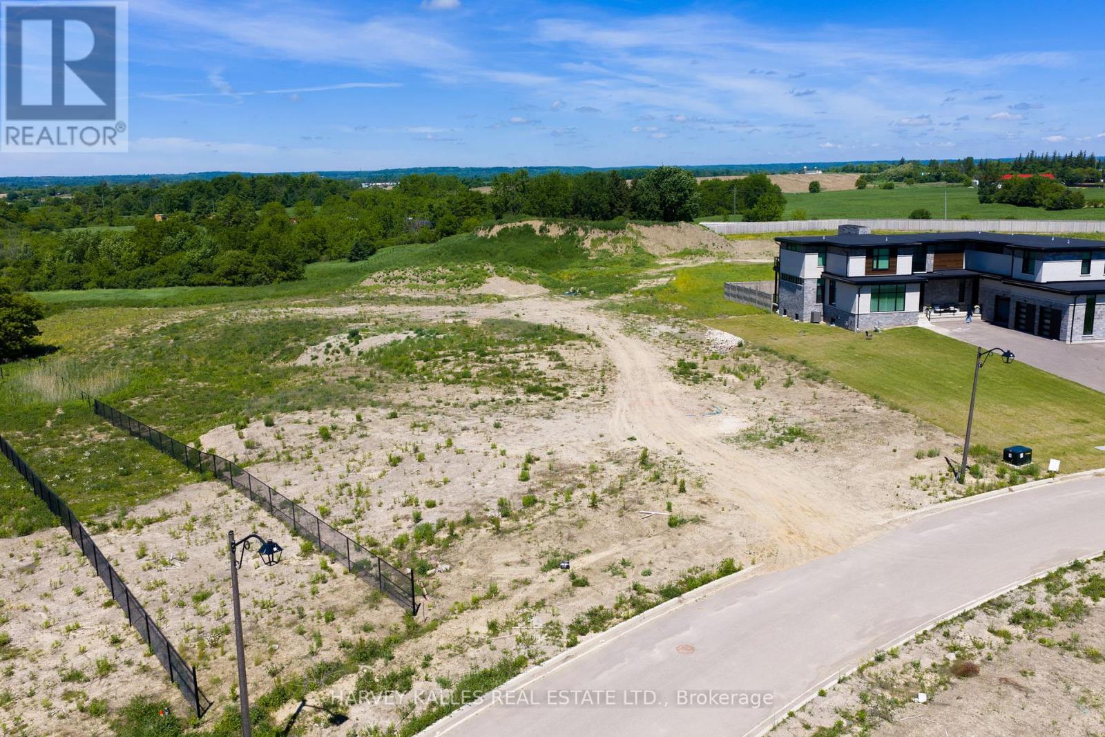 24 Sugarbush Court, Halton Hills (Rural Halton Hills), Ontario  L7G 4S7 - Photo 11 - W13455350