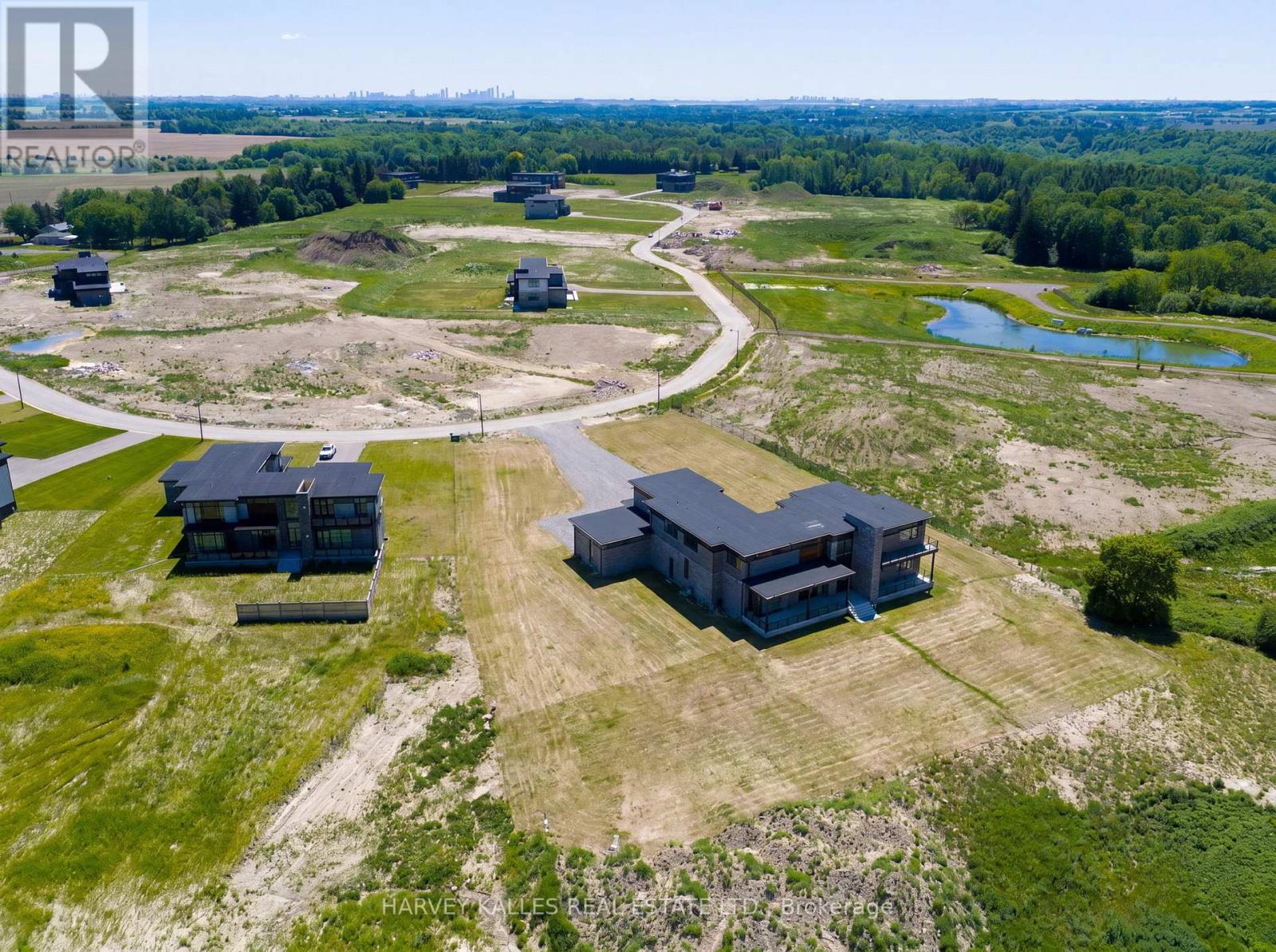 24 Sugarbush Court, Halton Hills (Rural Halton Hills), Ontario  L7G 4S7 - Photo 2 - W13455350