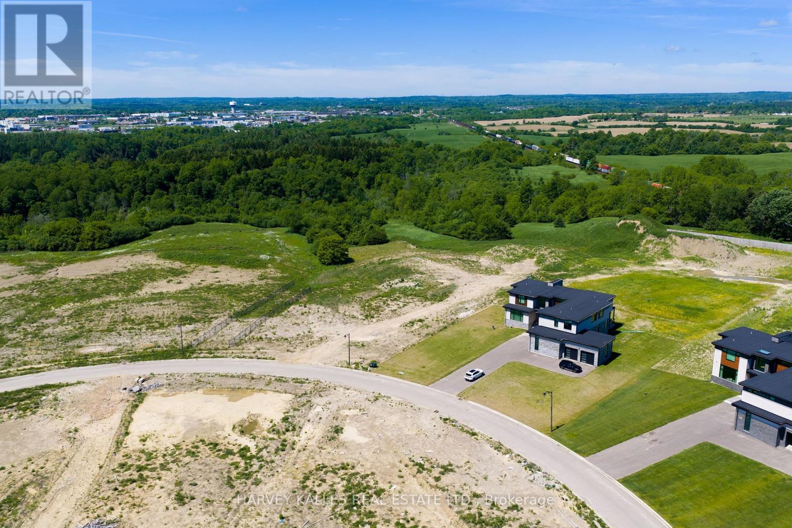 24 Sugarbush Court, Halton Hills (Rural Halton Hills), Ontario  L7G 4S7 - Photo 5 - W13455350