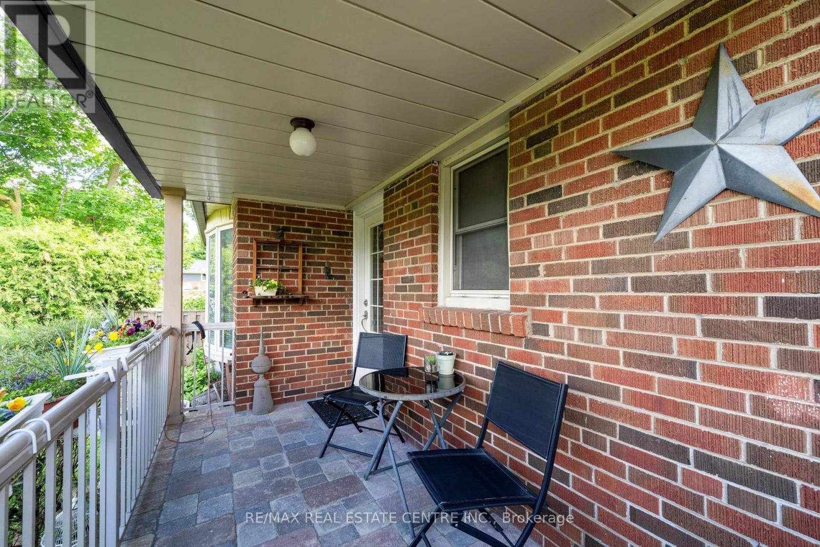 2 Bard Lane, Halton Hills (Georgetown), Ontario  L7G 2M7 - Photo 2 - W13455648
