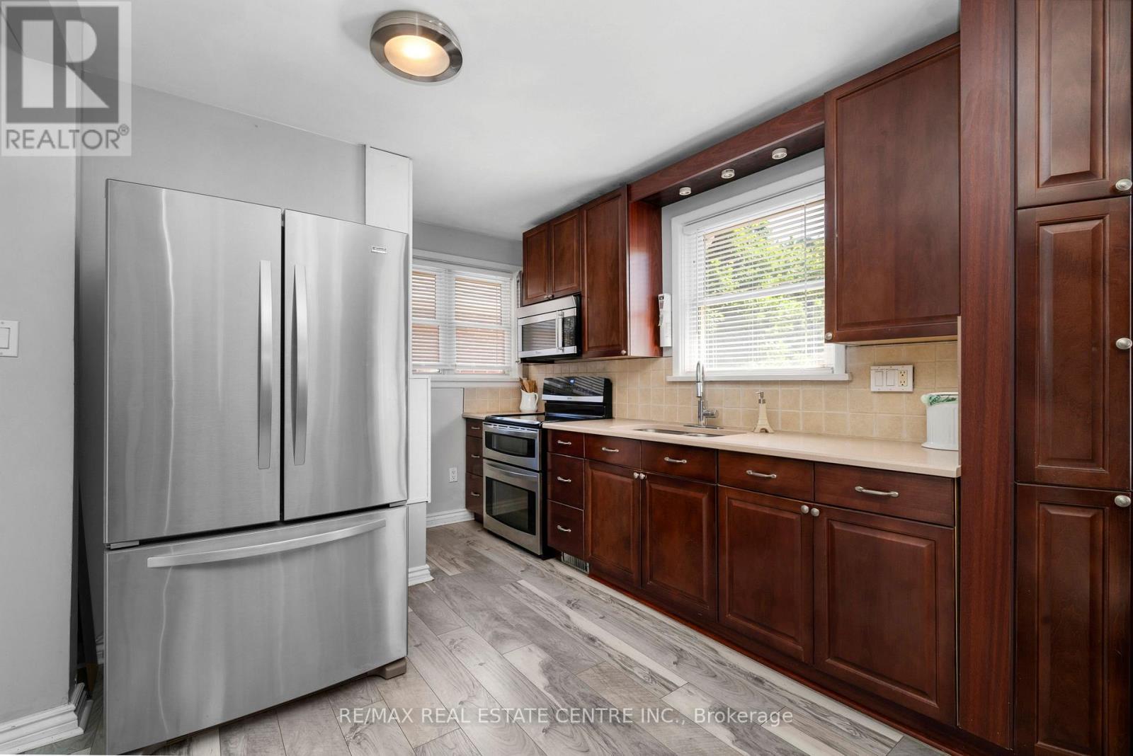 2 Bard Lane, Halton Hills (Georgetown), Ontario  L7G 2M7 - Photo 6 - W13455648