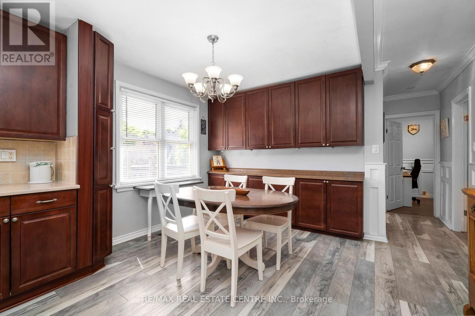 2 Bard Lane, Halton Hills (Georgetown), Ontario  L7G 2M7 - Photo 8 - W13455648
