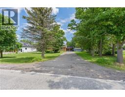 <div class="price">$1,249,900</div> 9409 Eighth Line, Halton Hills<br><div style="margin-bottom:8px;"><small>RE/MAX Real Estate Centre Inc.</small></div><div class='bed_bath'>4 Bed | 2 Bath</div>