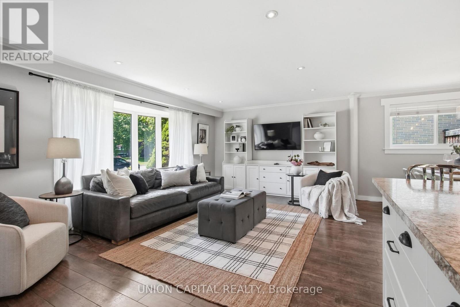 30 Irwin Crescent, Halton Hills (Georgetown), Ontario  L7G 1G1 - Photo 6 - W13459046