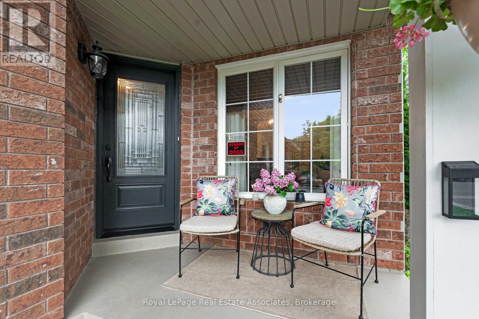34 Standish Street, Halton Hills (Georgetown), Ontario  L7G 5V7 - Photo 2 - W13459888
