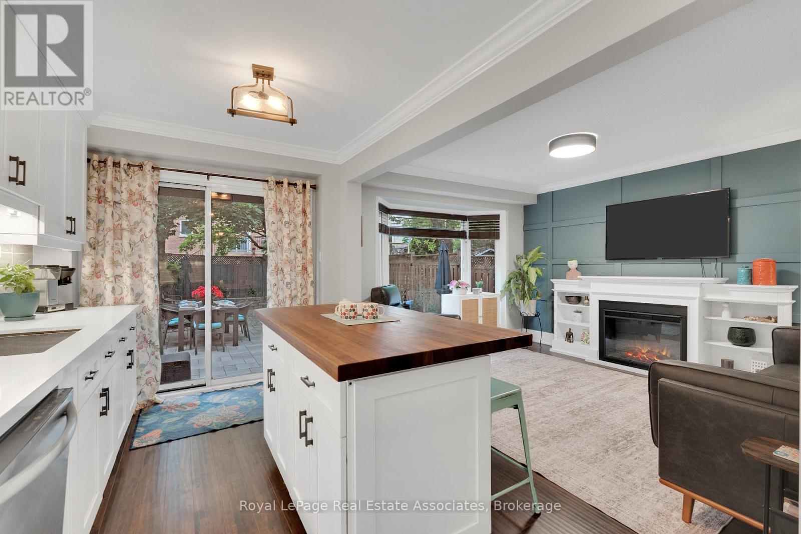 34 Standish Street, Halton Hills (Georgetown), Ontario  L7G 5V7 - Photo 6 - W13459888