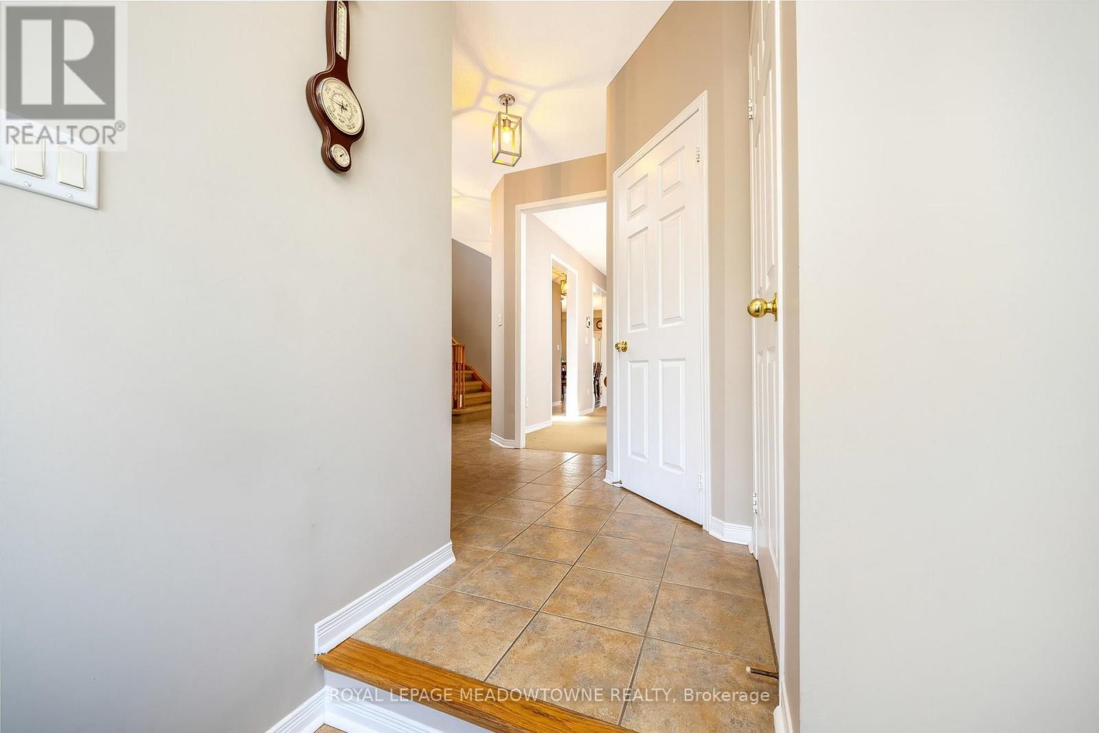 34 Meadowlark Drive, Halton Hills (Georgetown), Ontario  L7G 6N2 - Photo 5 - W13461080