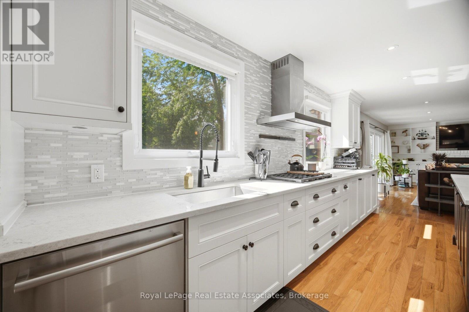 45 Cleaveholm Drive, Halton Hills (Georgetown), Ontario  L7G 3E3 - Photo 13 - W13463366