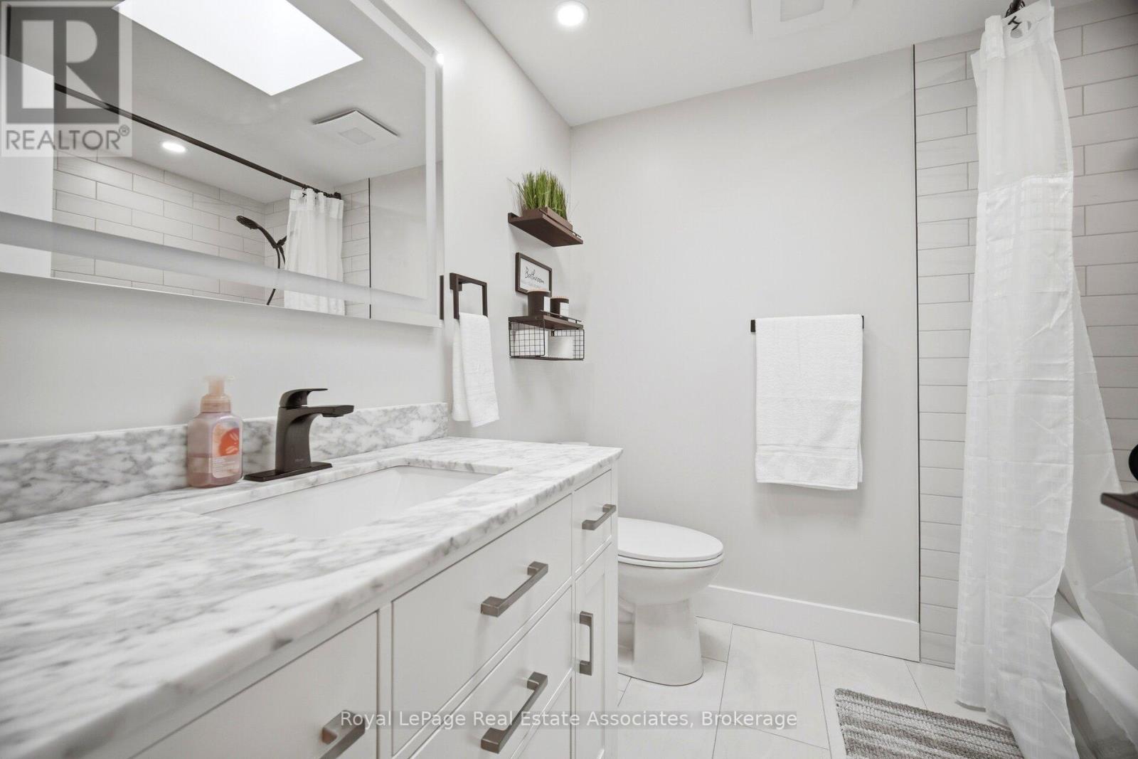 45 Cleaveholm Drive, Halton Hills (Georgetown), Ontario  L7G 3E3 - Photo 28 - W13463366