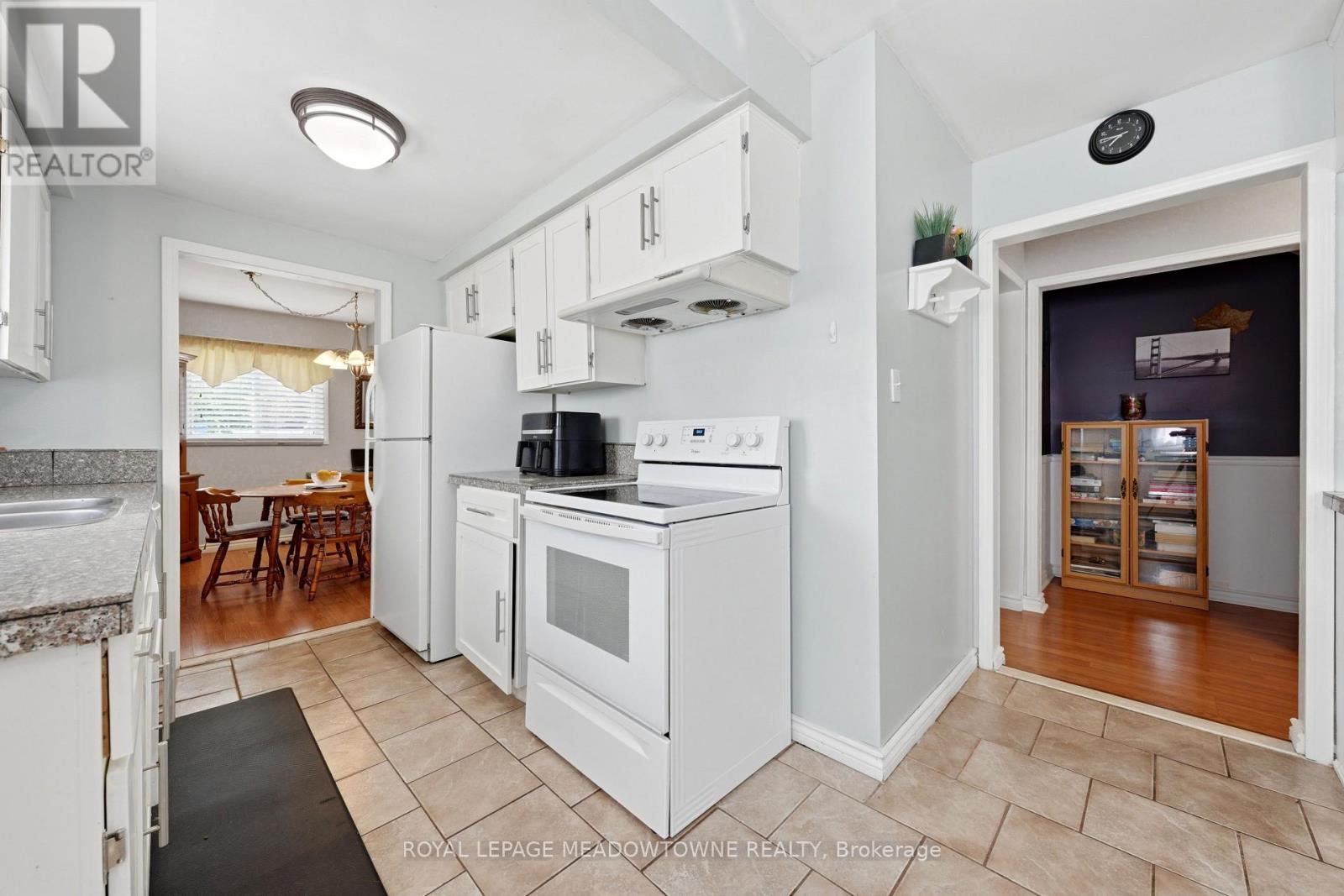 390a Guelph Street, Halton Hills (Georgetown), Ontario  L7G 4B7 - Photo 17 - W13465858