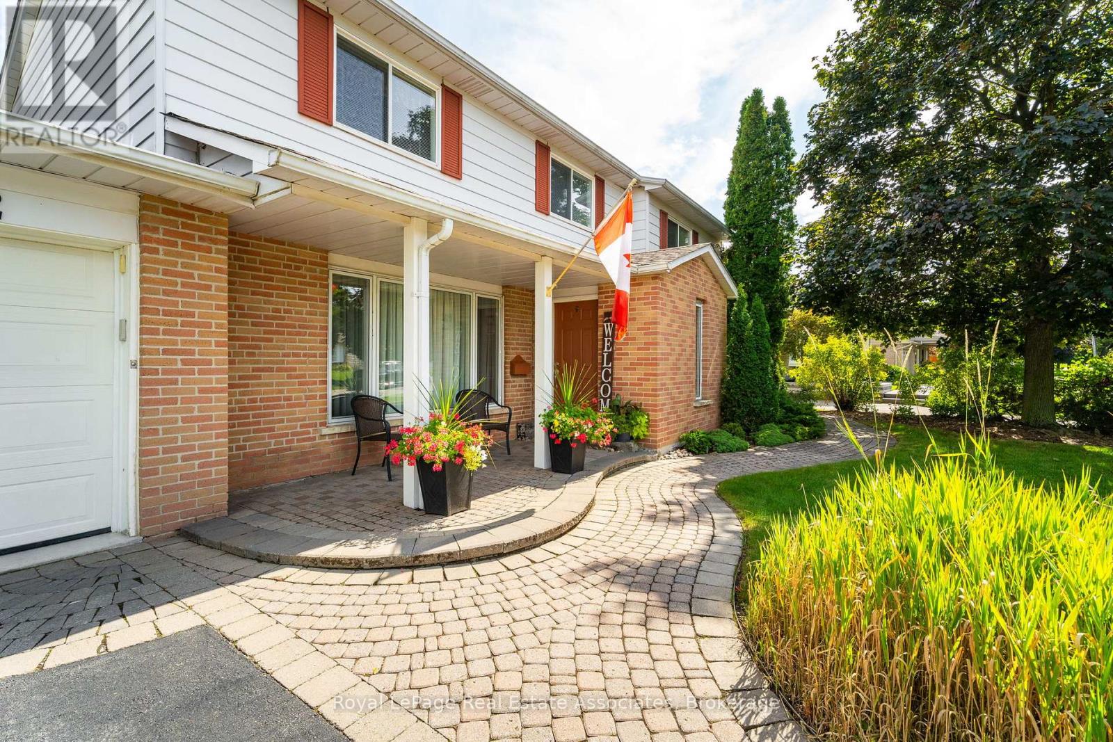 182 Rexway Drive, Halton Hills (Georgetown), Ontario  L7G 1S3 - Photo 4 - W13466246