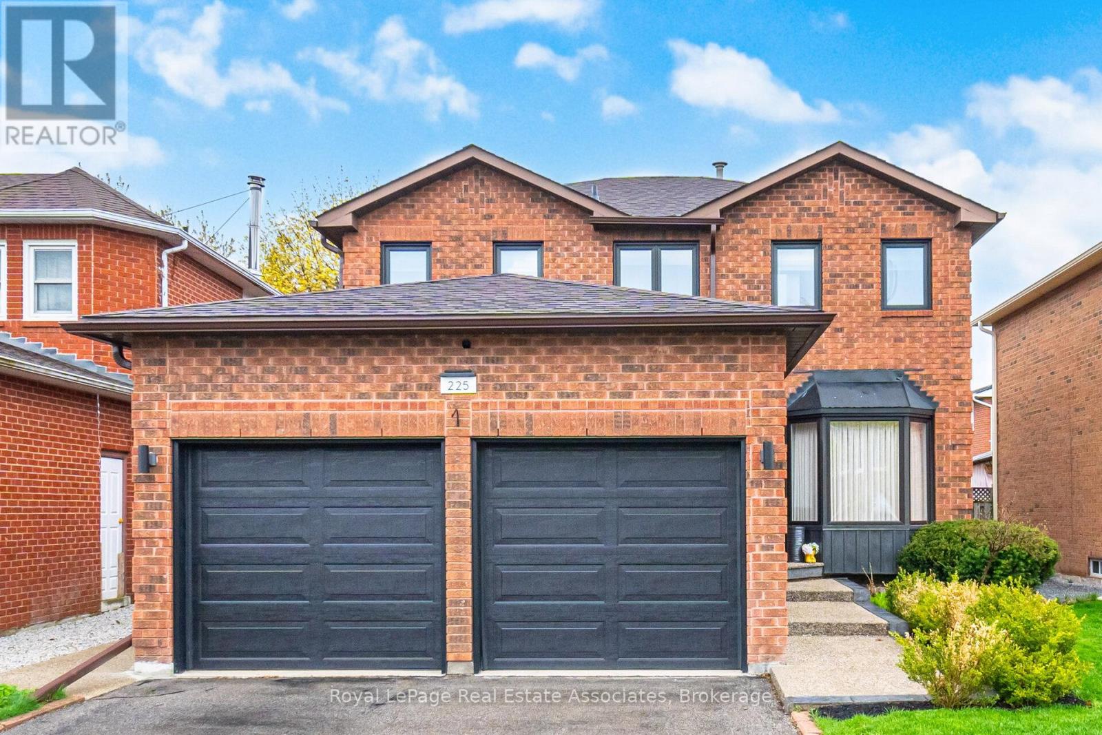 225 BARBER DRIVE, halton hills (georgetown), Ontario