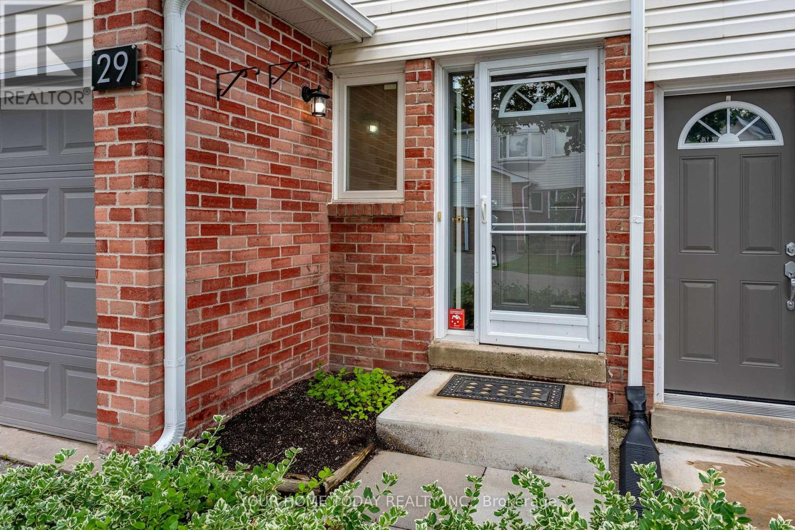 29 Corey Circle, Halton Hills (Georgetown), Ontario  L7G 5L7 - Photo 3 - W13467444