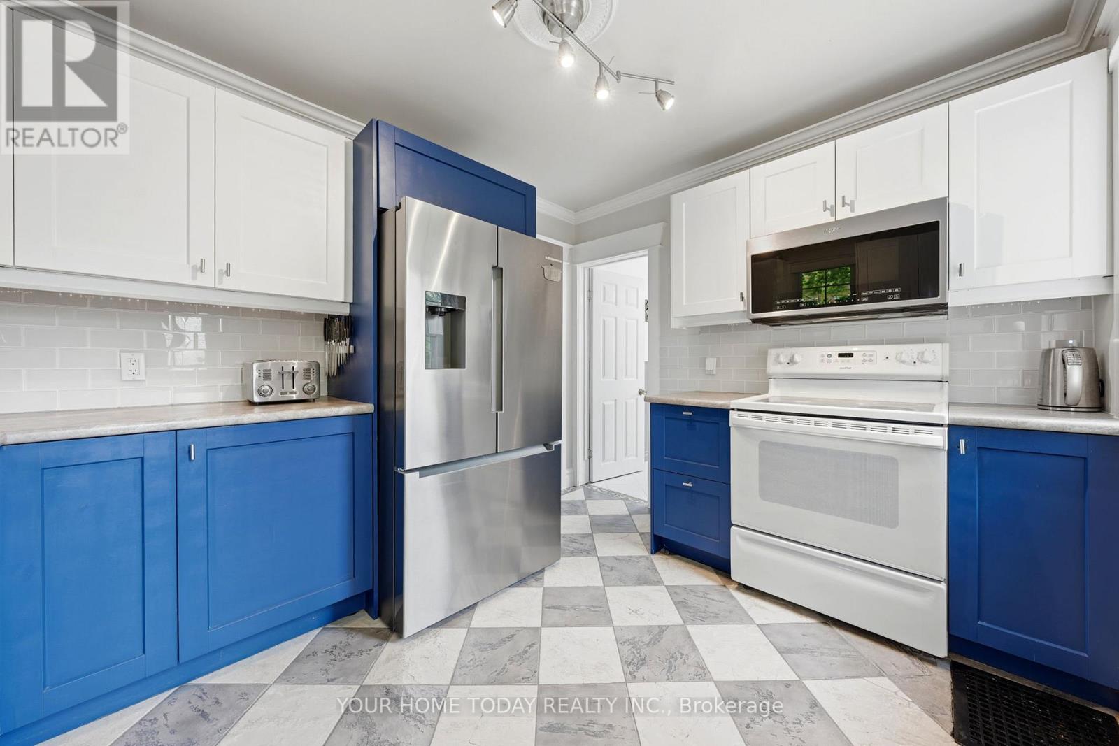 7 Albert Street, Halton Hills (Georgetown), Ontario  L7G 2A8 - Photo 12 - W13468442