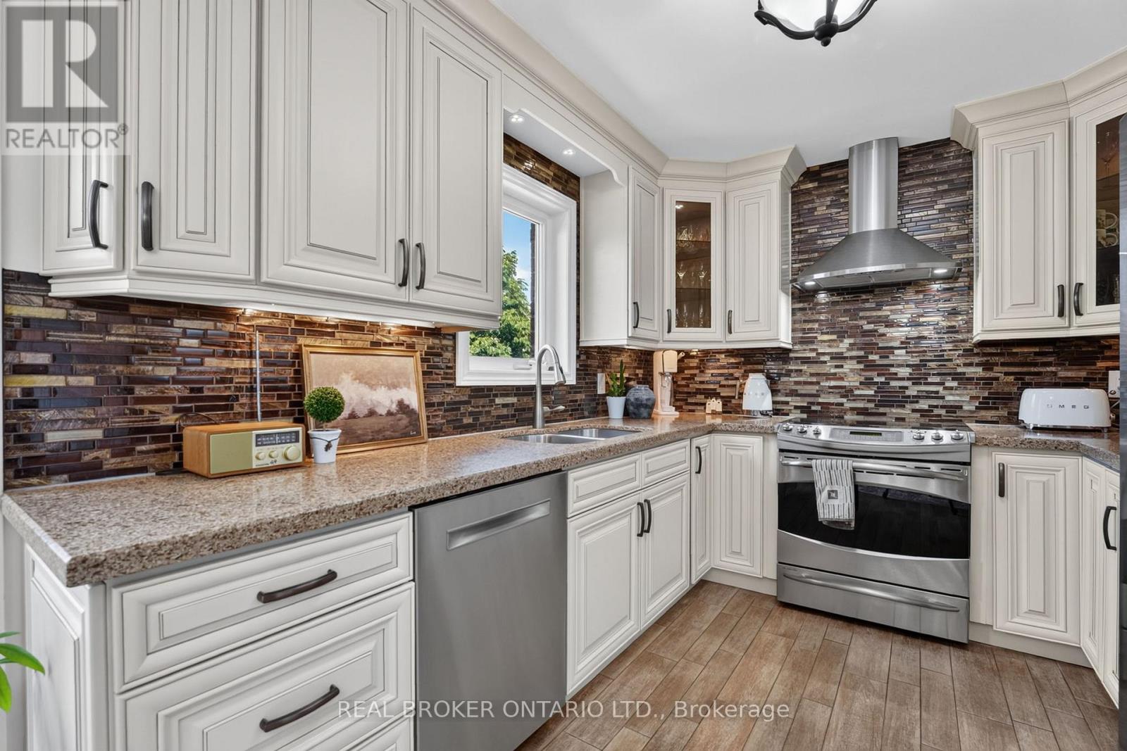 74 Harley Avenue, Halton Hills (Georgetown), Ontario  L7G 5R8 - Photo 16 - W13473838