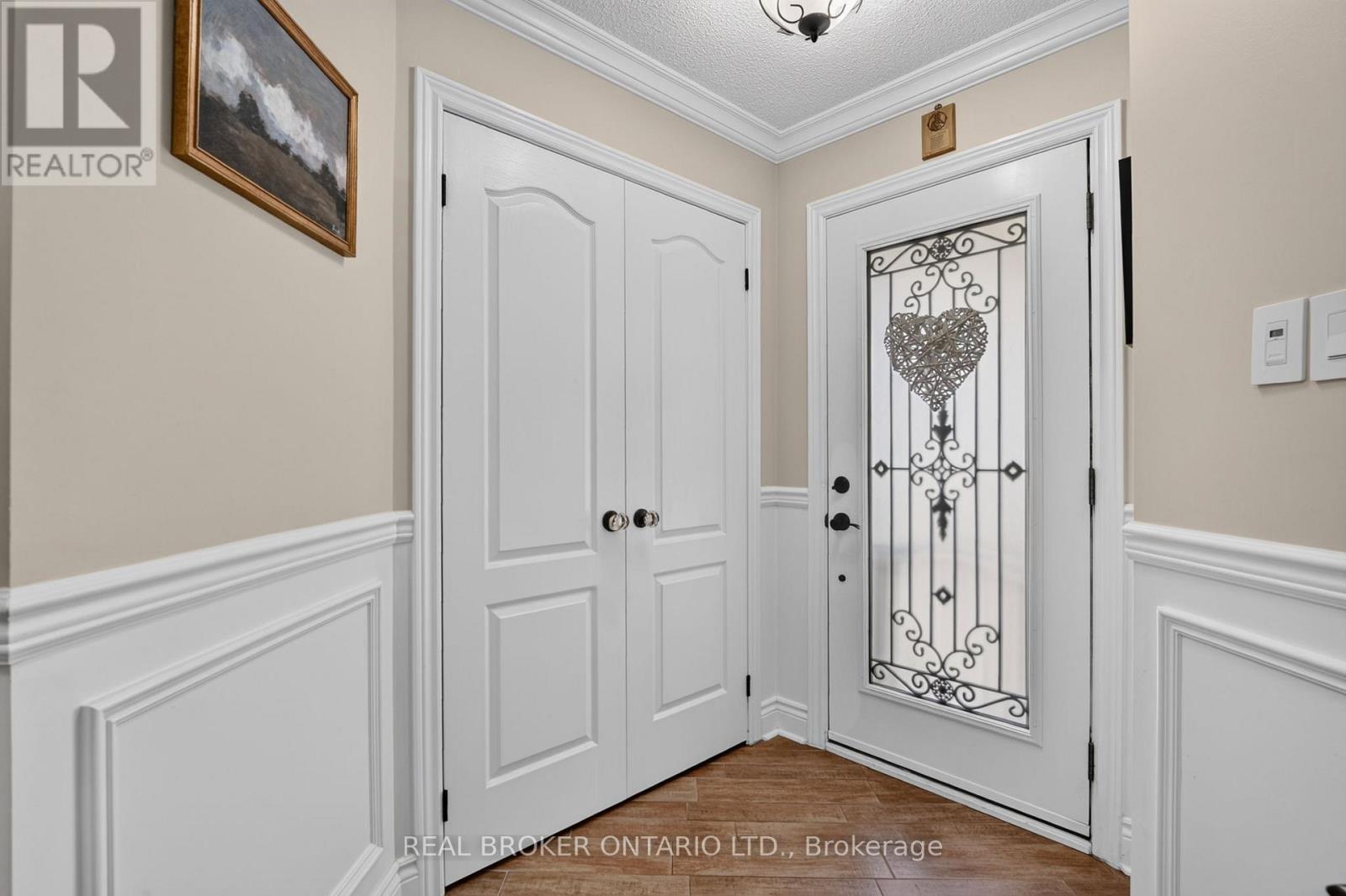 74 Harley Avenue, Halton Hills (Georgetown), Ontario  L7G 5R8 - Photo 5 - W13473838