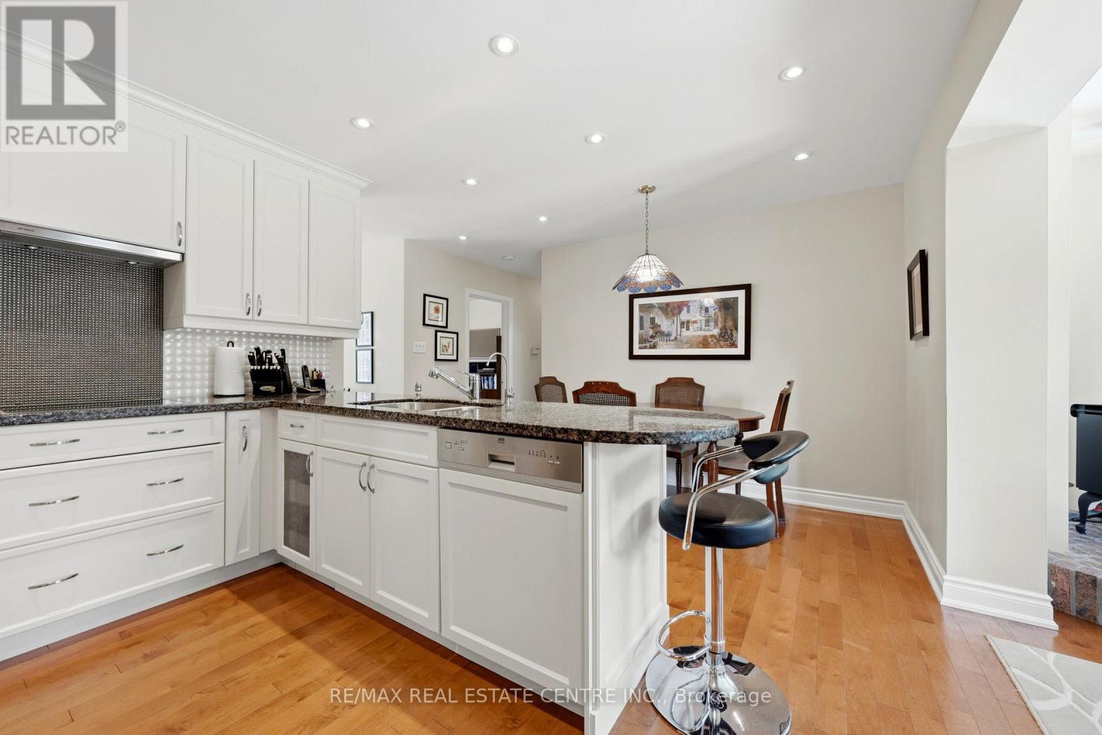 5 Hale Drive, Halton Hills (Georgetown), Ontario  L7G 4C3 - Photo 15 - W13474780
