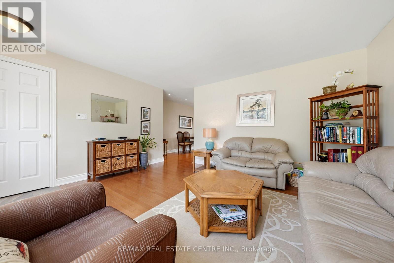 5 Hale Drive, Halton Hills (Georgetown), Ontario  L7G 4C3 - Photo 8 - W13474780