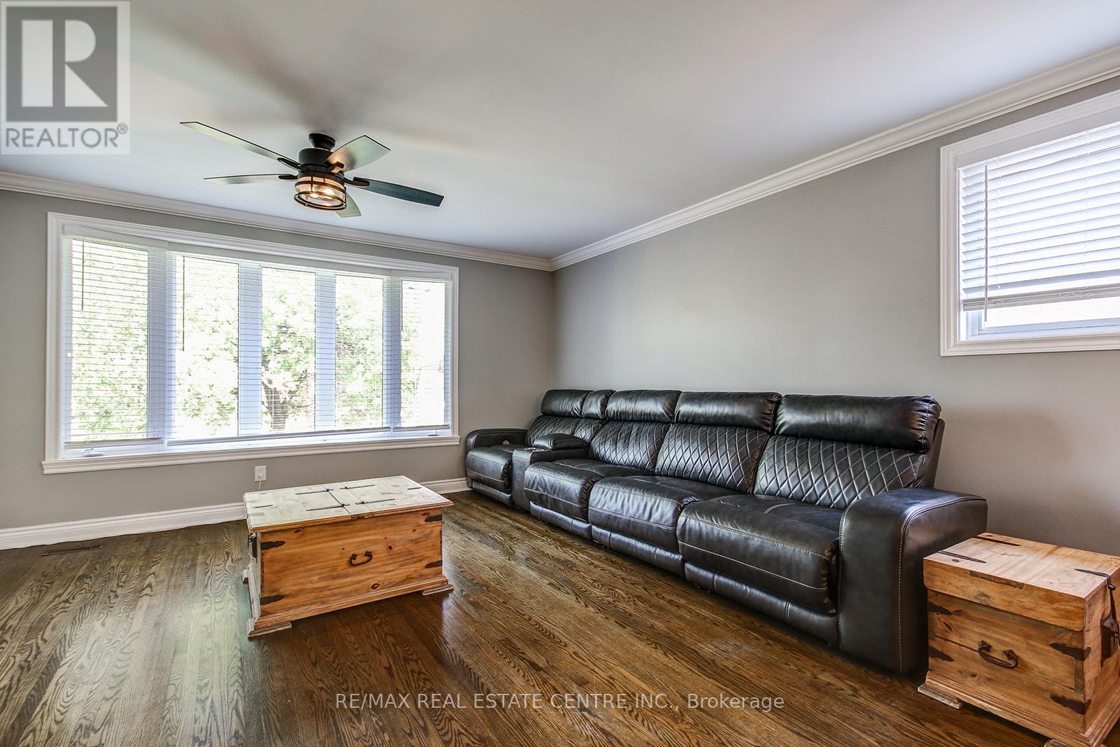200 Delrex Boulevard, Halton Hills (Georgetown), Ontario  L7G 4E7 - Photo 11 - W13477276