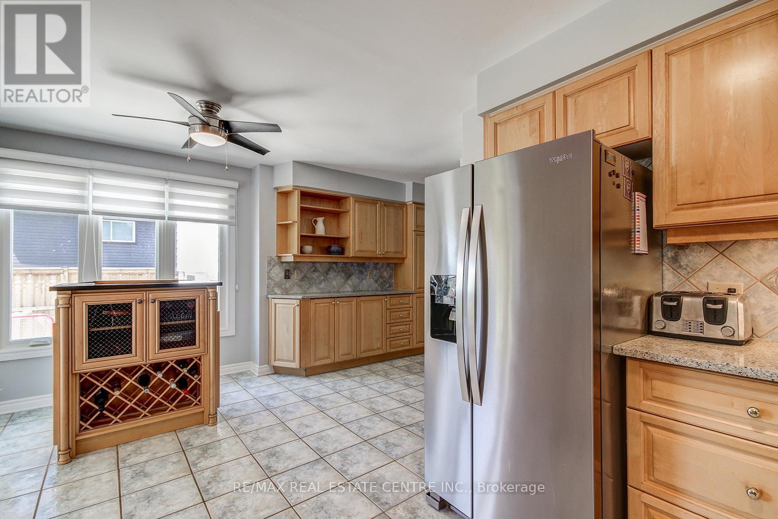 200 Delrex Boulevard, Halton Hills (Georgetown), Ontario  L7G 4E7 - Photo 12 - W13477276