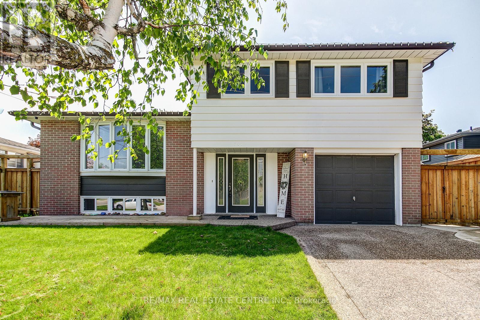 200 Delrex Boulevard, Halton Hills (Georgetown), Ontario  L7G 4E7 - Photo 4 - W13477276