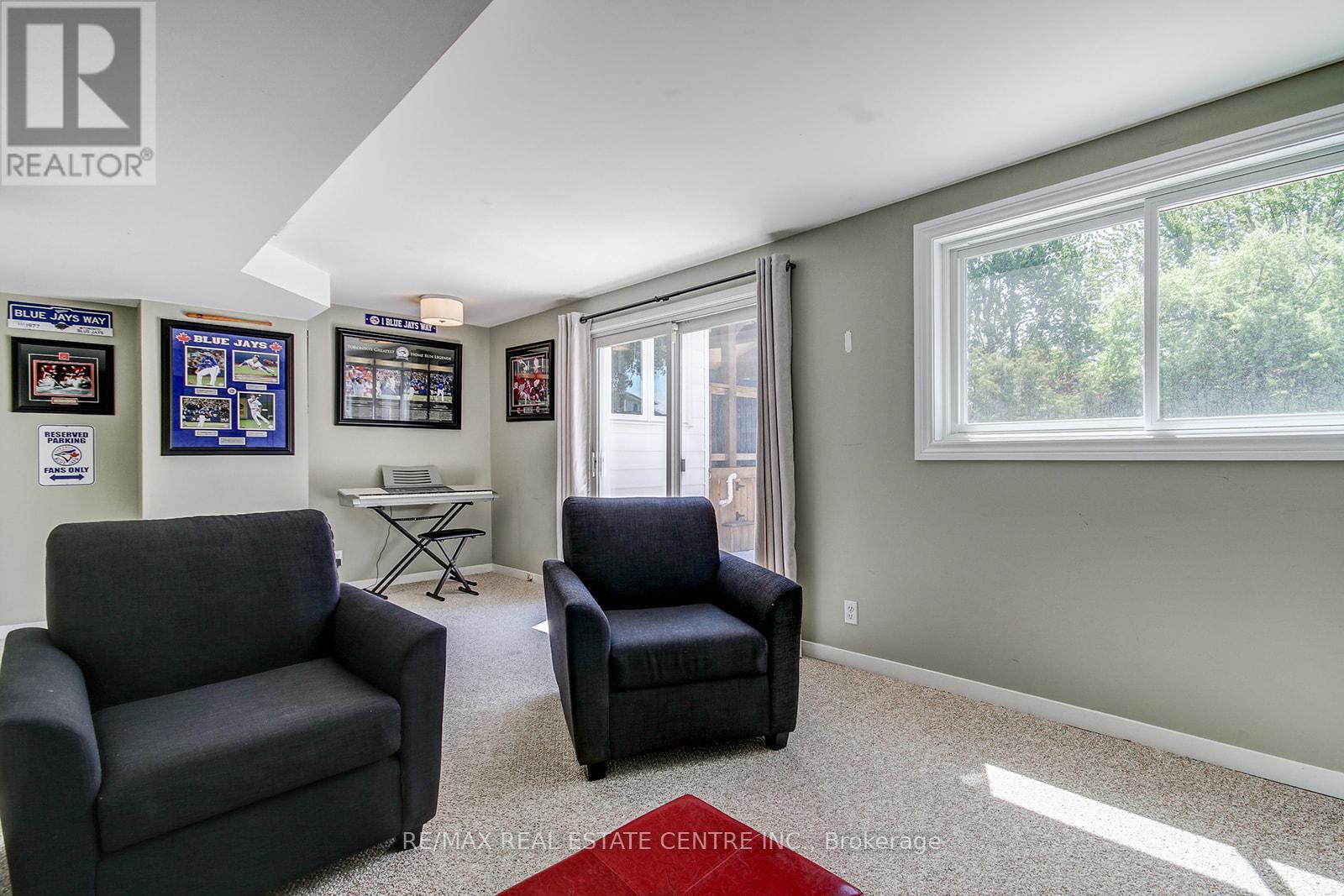 200 Delrex Boulevard, Halton Hills (Georgetown), Ontario  L7G 4E7 - Photo 7 - W13477276