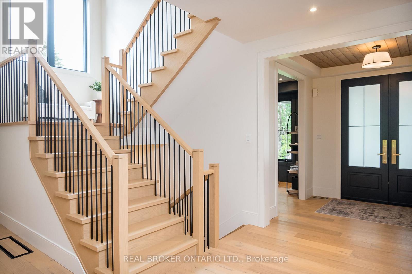 5 Arletta Street, Halton Hills (Georgetown), Ontario  L7G 3J2 - Photo 10 - W13478128