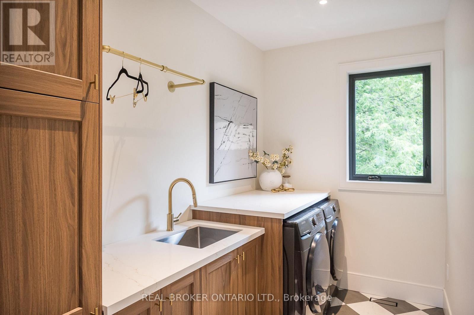 5 Arletta Street, Halton Hills (Georgetown), Ontario  L7G 3J2 - Photo 27 - W13478128
