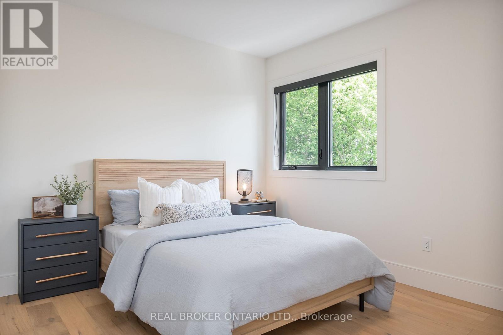 5 Arletta Street, Halton Hills (Georgetown), Ontario  L7G 3J2 - Photo 36 - W13478128