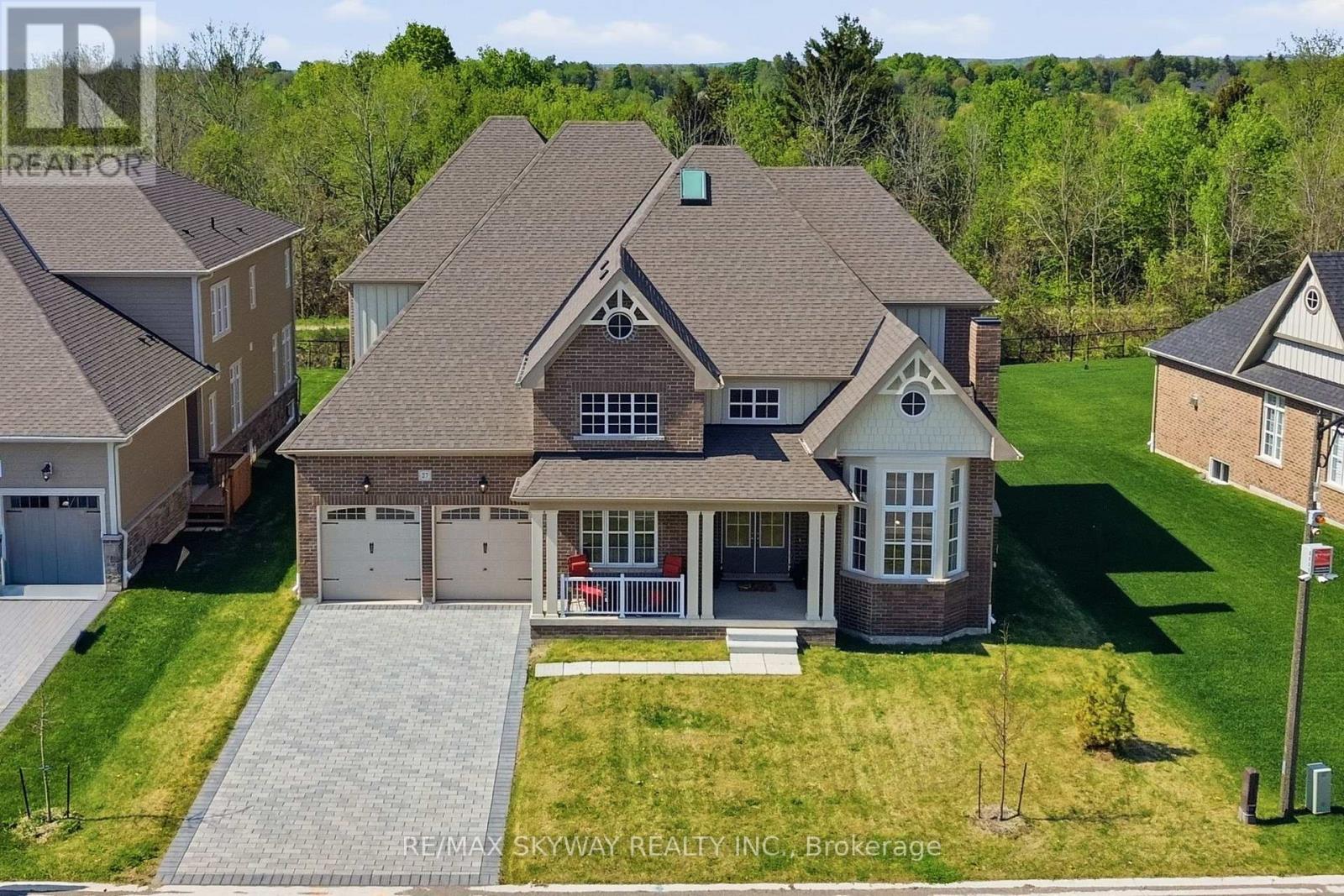 27 Gamble Street, Halton Hills (Glen Williams), Ontario  L7G 0P3 - Photo 1 - W13482866