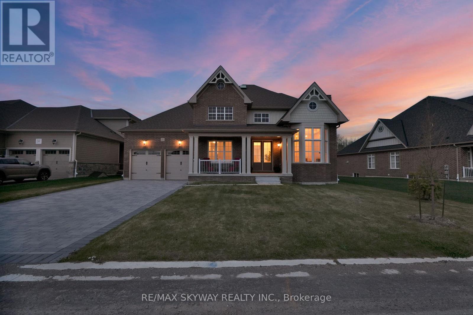 27 Gamble Street, Halton Hills (Glen Williams), Ontario  L7G 0P3 - Photo 3 - W13482866