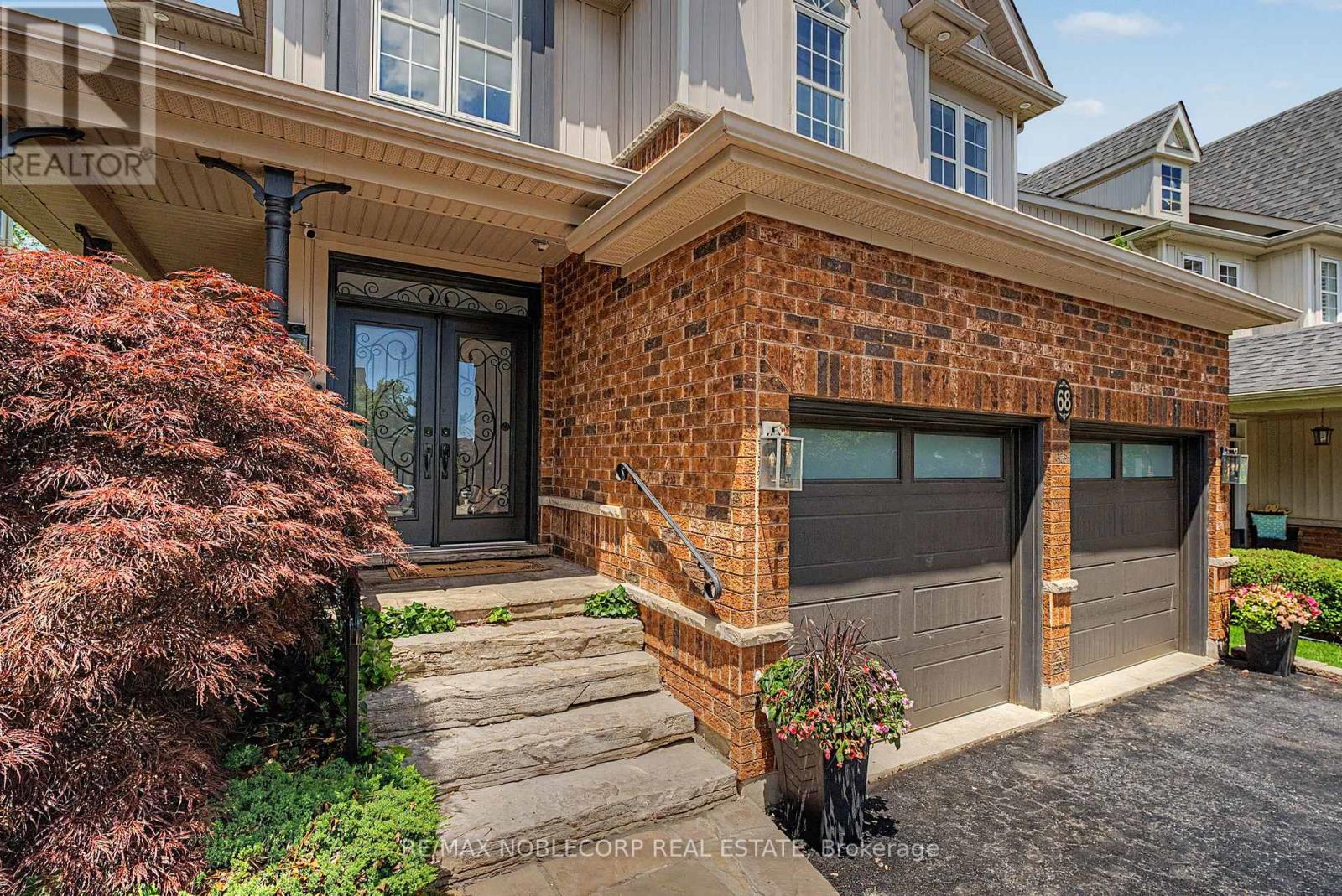 68 Meadowglen Boulevard, Halton Hills (Georgetown), Ontario  L7G 6J3 - Photo 3 - W13483598