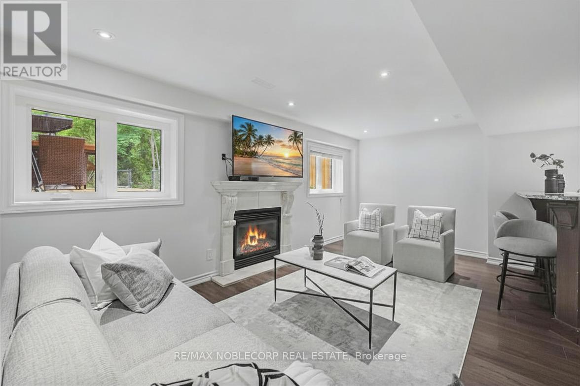 68 Meadowglen Boulevard, Halton Hills (Georgetown), Ontario  L7G 6J3 - Photo 32 - W13483598